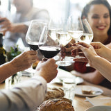  Beim Feiern spielen Wein und Sekt oftmals die wichtigste Rolle, denn sie bestimmen, ob die Party zu einem echten Highlight wird. Wichtig dabei ist, gute Weine und Sekte zu haben, die den Gästen gefallen. Die ideale Lösung: leichte Weißweine, frische Roséweine, fruchtige Rotweine und prickelnde Perlweine. Let the party begin!